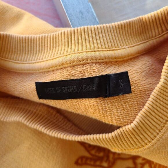 Tiger of Sweden Mustard Yellow Obscura Print Flocked Sweatshirt S - Picture 7 of 8
